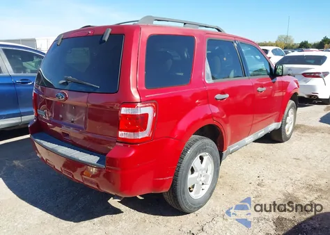 2011 Ford Escape Xlt z USA, uszkodzony, nr VIN 1FMCU0D74BKB59258